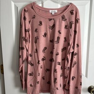 Avalon Pink Top with Boot Pattern